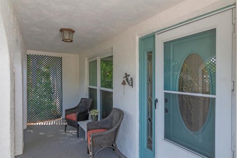 Villa ou maison à vendre à Port Richey, Floride: 2 chambres, 123.75 m2 № 2398679 - photo 3