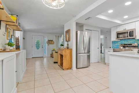Villa ou maison à vendre à Port Richey, Floride: 2 chambres, 123.75 m2 № 2398679 - photo 20