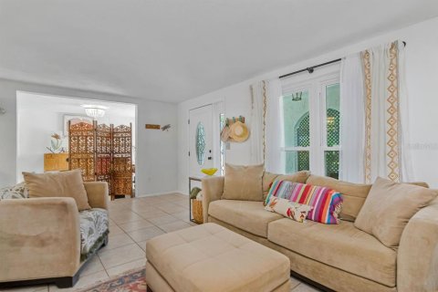 Villa ou maison à vendre à Port Richey, Floride: 2 chambres, 123.75 m2 № 2398679 - photo 8