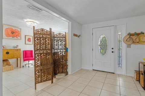 Villa ou maison à vendre à Port Richey, Floride: 2 chambres, 123.75 m2 № 2398679 - photo 10