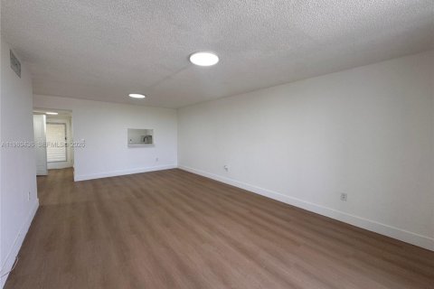 Copropriété à louer à North Lauderdale, Floride: 2 chambres, 92.9 m2 № 2022081 - photo 19