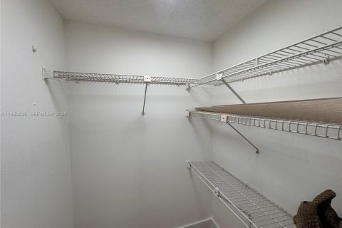 Copropriété à louer à North Lauderdale, Floride: 2 chambres, 92.9 m2 № 2022081 - photo 16
