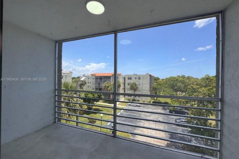Copropriété à louer à North Lauderdale, Floride: 2 chambres, 92.9 m2 № 2022081 - photo 18
