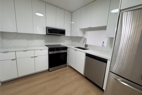 Copropriété à louer à North Lauderdale, Floride: 2 chambres, 92.9 m2 № 2022081 - photo 15