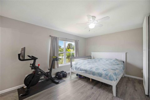 House in Port Charlotte, Florida 3 bedrooms, 115.94 sq.m. № 2209684 - photo 11