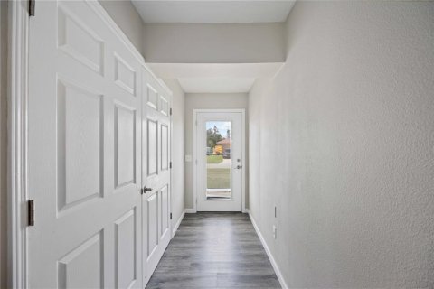 House in Port Charlotte, Florida 3 bedrooms, 115.94 sq.m. № 2209684 - photo 3