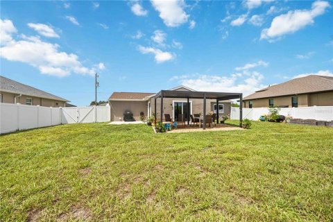 House in Port Charlotte, Florida 3 bedrooms, 115.94 sq.m. № 2209684 - photo 16