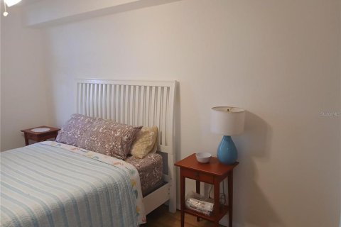 Condo in Clearwater, Florida, 1 bedroom  № 1915851 - photo 12