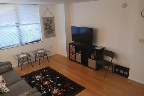 Condo in Clearwater, Florida, 1 bedroom  № 1915851 - photo 7