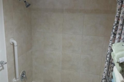 Condo in Clearwater, Florida, 1 bedroom  № 1915851 - photo 9