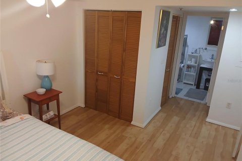Condo in Clearwater, Florida, 1 bedroom  № 1915851 - photo 14