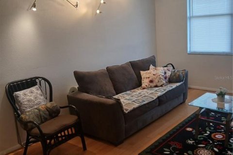 Condo in Clearwater, Florida, 1 bedroom  № 1915851 - photo 5