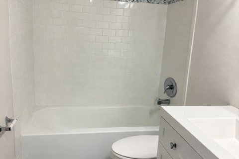 Apartamento en alquiler en West Palm Beach, Florida, 1 dormitorio, 2709.77 m2 № 2171817 - foto 2