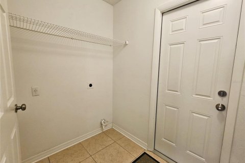 Villa ou maison à louer à Minneola, Floride: 4 chambres, 172.33 m2 № 2318492 - photo 13