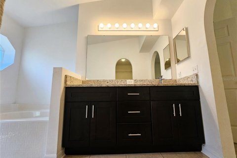 Villa ou maison à louer à Minneola, Floride: 4 chambres, 172.33 m2 № 2318492 - photo 17