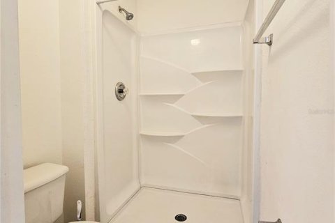 Villa ou maison à louer à Minneola, Floride: 4 chambres, 172.33 m2 № 2318492 - photo 20