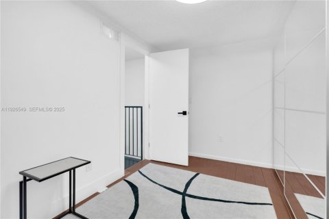 Снять в аренду кондоминиум в Майами, Флорида 2 спальни, 89.37м2, № 1985853 - фото 29