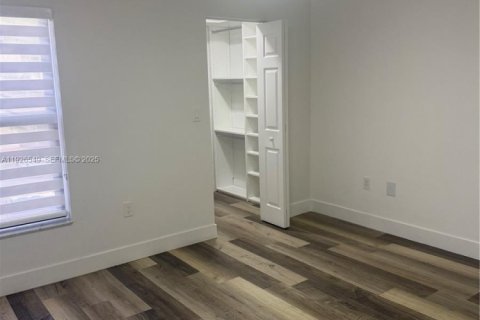 Снять в аренду кондоминиум в Майами, Флорида 2 спальни, 89.37м2, № 1985853 - фото 14