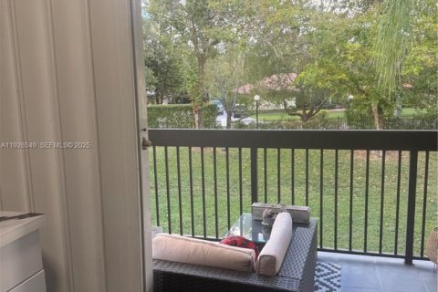 Снять в аренду кондоминиум в Майами, Флорида 2 спальни, 89.37м2, № 1985853 - фото 22