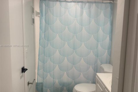 Снять в аренду кондоминиум в Майами, Флорида 2 спальни, 89.37м2, № 1985853 - фото 18