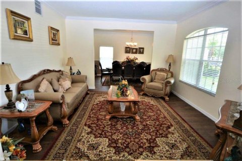 House in Winter Garden, Florida 5 bedrooms, 361.11 sq.m. № 575926 - photo 11