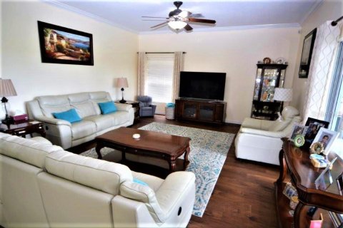 House in Winter Garden, Florida 5 bedrooms, 361.11 sq.m. № 575926 - photo 5