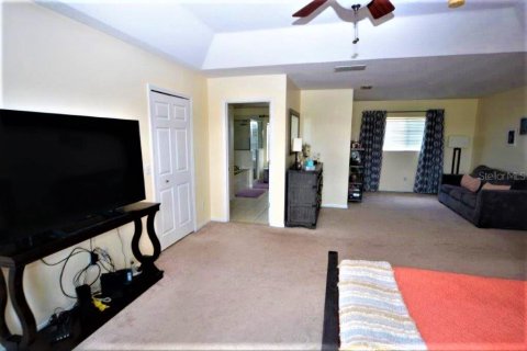 House in Winter Garden, Florida 5 bedrooms, 361.11 sq.m. № 575926 - photo 21