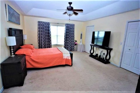 House in Winter Garden, Florida 5 bedrooms, 361.11 sq.m. № 575926 - photo 20