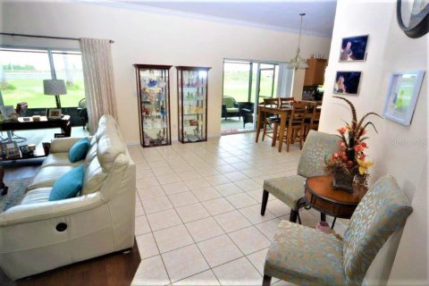House in Winter Garden, Florida 5 bedrooms, 361.11 sq.m. № 575926 - photo 6