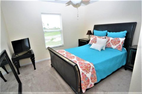 House in Winter Garden, Florida 5 bedrooms, 361.11 sq.m. № 575926 - photo 26