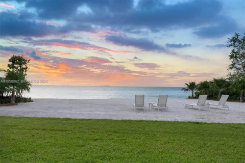 Casa en venta en Islamorada, Village of Islands, Florida, 7 dormitorios № 2006856 - foto 7