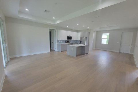 House in North Port, Florida 3 bedrooms, 138.98 sq.m. № 1881121 - photo 12