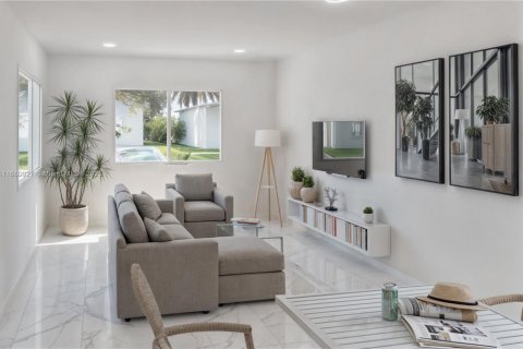 House in Miami, Florida 2 bedrooms, 108.88 sq.m. № 2056040 - photo 4
