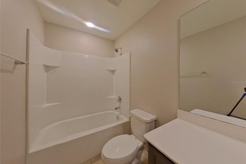 Casa en alquiler en Mascotte, Florida, 5 dormitorios, 180.6 m2 № 1911546 - foto 16