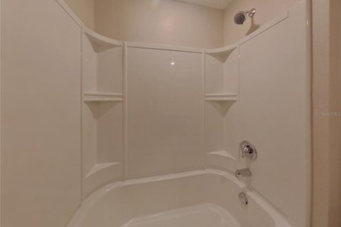 Casa en alquiler en Mascotte, Florida, 5 dormitorios, 180.6 m2 № 1911546 - foto 18