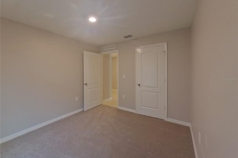 Casa en alquiler en Mascotte, Florida, 5 dormitorios, 180.6 m2 № 1911546 - foto 12