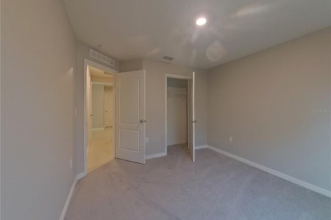 Casa en alquiler en Mascotte, Florida, 5 dormitorios, 180.6 m2 № 1911546 - foto 14