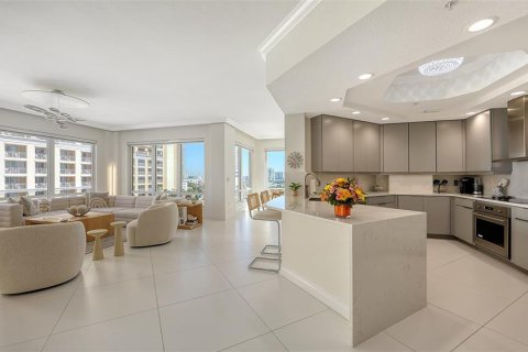 Copropriété à louer à Sarasota, Floride: 3 chambres, 260.03 m2 № 2313350 - photo 8