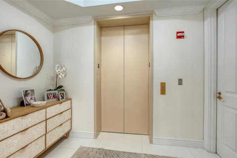 Copropriété à louer à Sarasota, Floride: 3 chambres, 260.03 m2 № 2313350 - photo 4