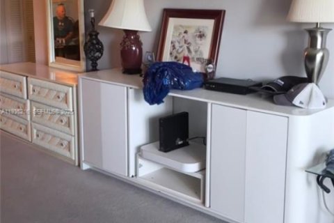 Condominio en venta en Pompano Beach, Florida, 2 dormitorios, 102.19 m2 № 1993415 - foto 8