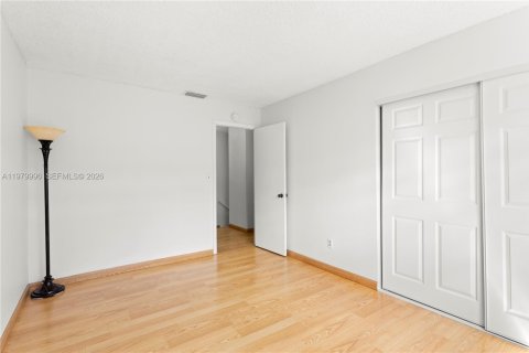 Купить таунхаус в Майами, Флорида 3 спальни, 161.37м2, № 2043399 - фото 24