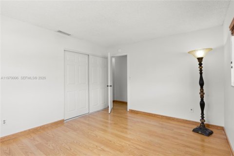 Купить таунхаус в Майами, Флорида 3 спальни, 161.37м2, № 2043399 - фото 27