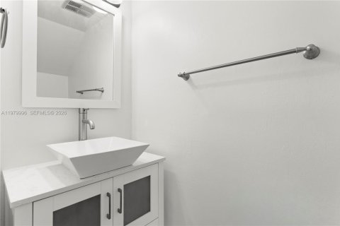 Купить таунхаус в Майами, Флорида 3 спальни, 161.37м2, № 2043399 - фото 14