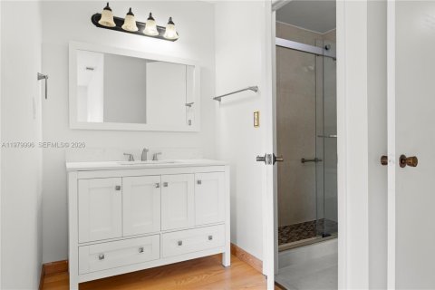 Купить таунхаус в Майами, Флорида 3 спальни, 161.37м2, № 2043399 - фото 20