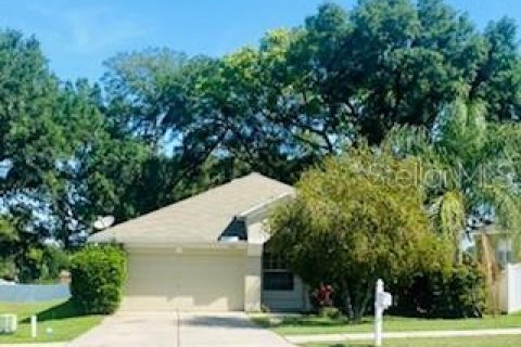Villa ou maison à louer à Zephyrhills, Floride: 3 chambres, 142.05 m2 № 2097950 - photo 17
