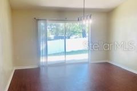 Villa ou maison à louer à Zephyrhills, Floride: 3 chambres, 142.05 m2 № 2097950 - photo 4