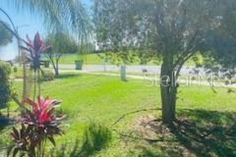 Villa ou maison à louer à Zephyrhills, Floride: 3 chambres, 142.05 m2 № 2097950 - photo 16