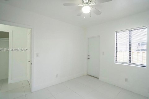 Apartment in Miami Beach, Florida 1 bedroom, 250.09 sq.m. № 2088170