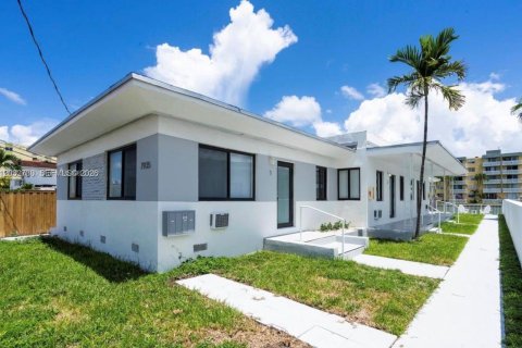 Apartment in Miami Beach, Florida 1 bedroom, 250.09 sq.m. № 2088170 - photo 4