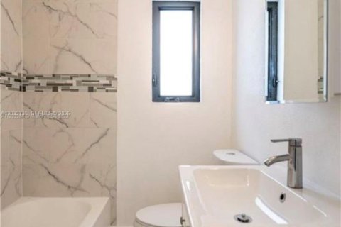 Apartment in Miami Beach, Florida 1 bedroom, 250.09 sq.m. № 2088170 - photo 2